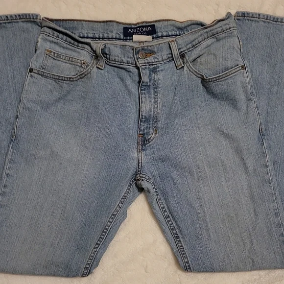 Arizona Jean Company Men's Light Blue Jeans