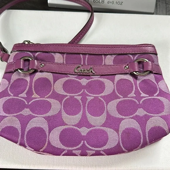 EUC Coach Signature C Wristlet