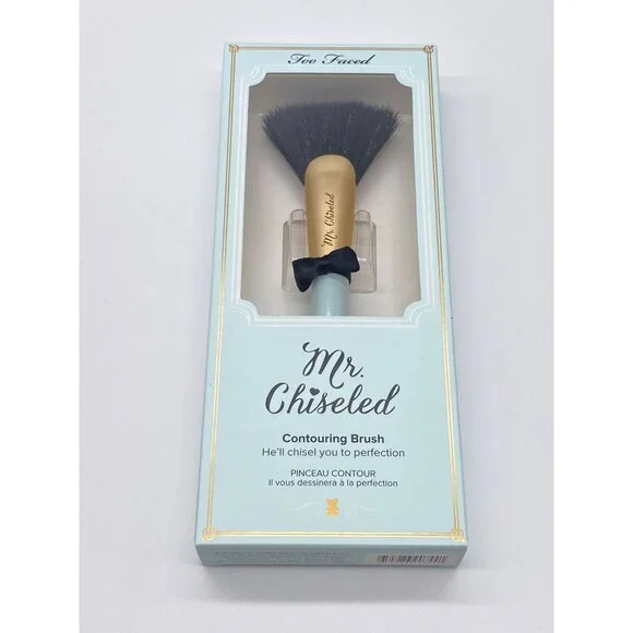 Too Faced Mr. Chiseled Contouring Brush