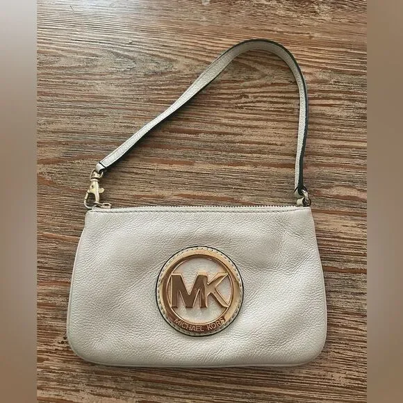 ✨Michael Kors Wrislet✨