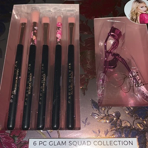 Paris Hilton Makeup Brush Set
