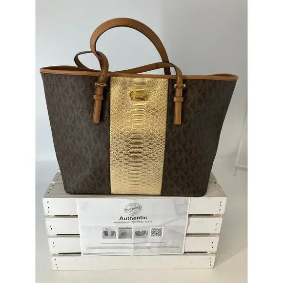MICHAEL KORS, XL SIGNATURE GOLD ANIMAL SHOULDER TOTE BAG