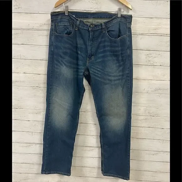 Levi’s 559 Jeans