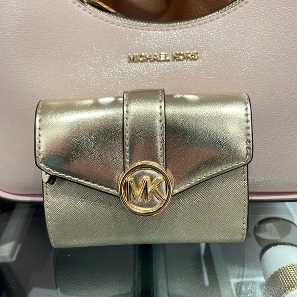 MICHAEL KORS CARMEN MEDIUM LOGO AND FAUX LEATHER WALLET PALE GOLD  NWT