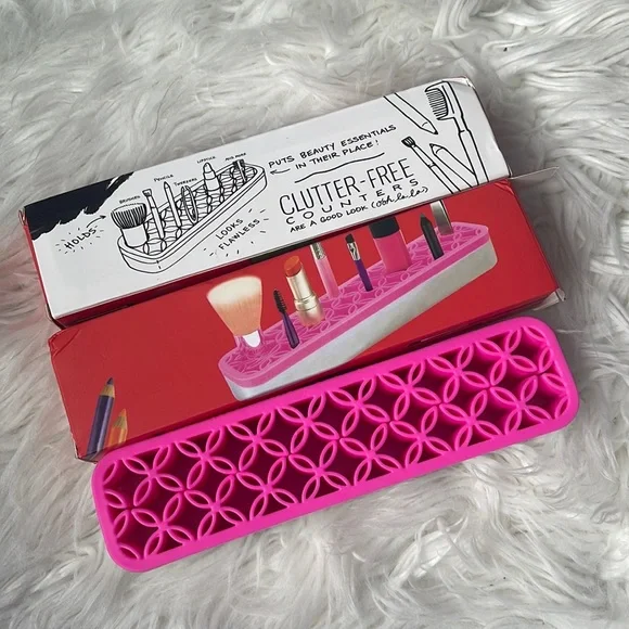 Pink Beaty essential holders