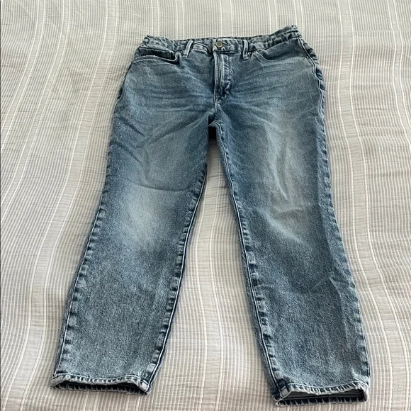 Good American Light Blue Straight Jeans
