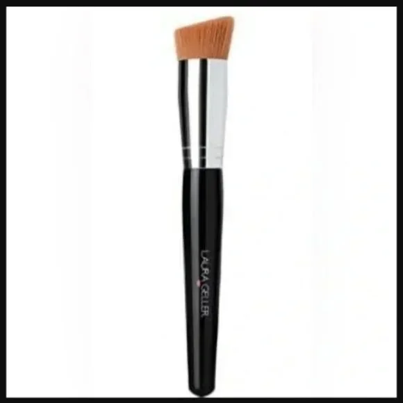 Laura Geller angled liquid foundation brush New No Box