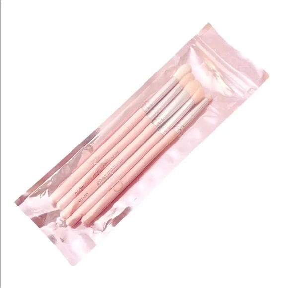 MOTD Cosmetics New Pink Handles In A Blush Blending 5 Piece Eye Brush Set, $58