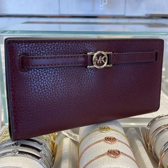 Michael Kors Reed Large Bifold Pebbled Leather Snap Wallet Card Case  Oxblood