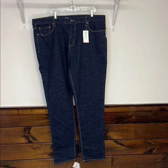 NWT‎ Old Navy Dark Wash Blue Jeans- 44x36
