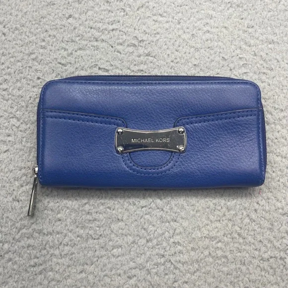 Michael Kors AP-1304 Blue Pebbled Leather Saratoga Zip Around Continental Wallet