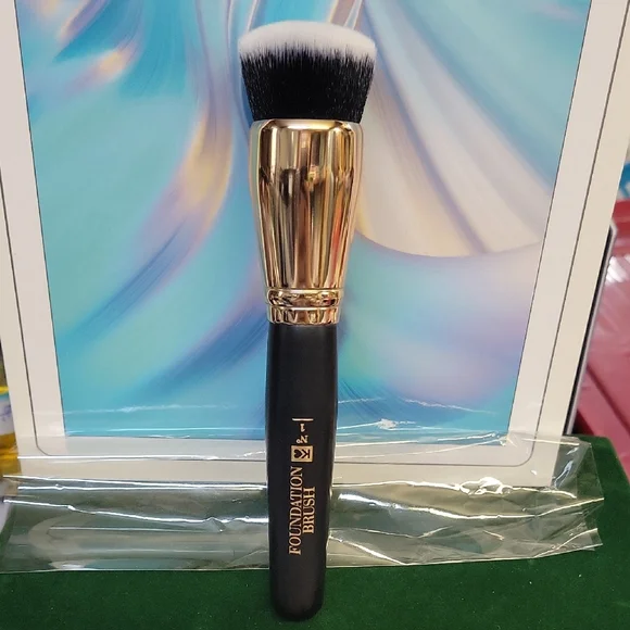 Belle Beauty By Kim Gravel Foundation 6