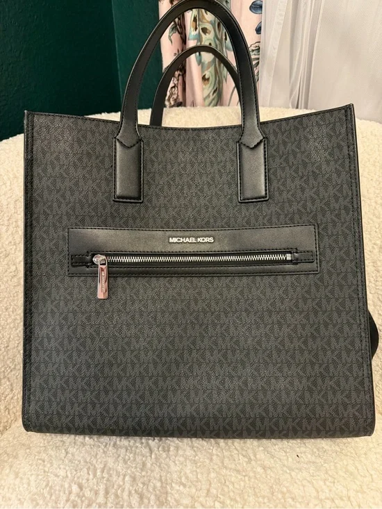 Michael Kors Matching Set: Kenly Large N/S Tote & Signature Pull Chain Belt Bag