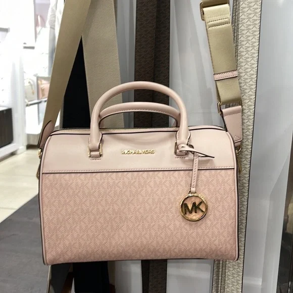 Michael Kors med Duffel Travel - Leather/Coated Light Powder Blush MD DUFFLE NWT