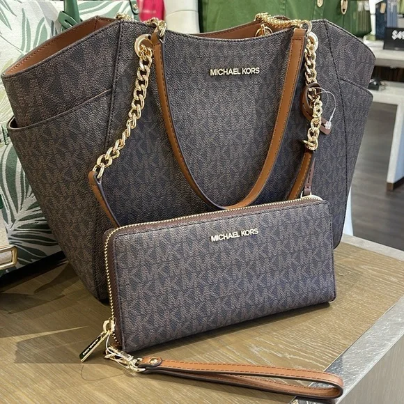 MICHAEL KORS  Jet Set Lg Shoulder Bag & JST Lg Travel CONTINENTAL wallet-wristlt