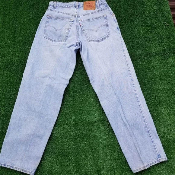 Vintage Levi's 570 Jeans Mens 32x32 Light Blue Baggy Fit Denim  90s