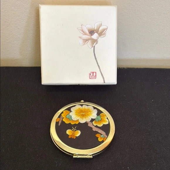 Lovely Embroidered Floral Butterfly Compact Mirror Gold Tone Yellow Green Brown
