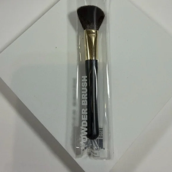 🩷5/$10🩷 Powder Brush with Black Handle