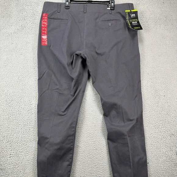 Lee Extreme Motion Mens Performance Khaki Pants Mens 42X32 Gray Straight Fit NEW
