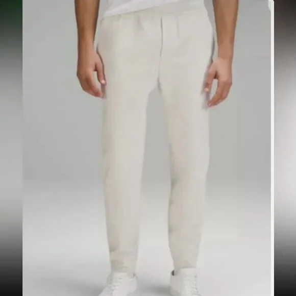 Lululemon Men’s Textured Spacer Classic-Tapered Pant Cream Bone XL