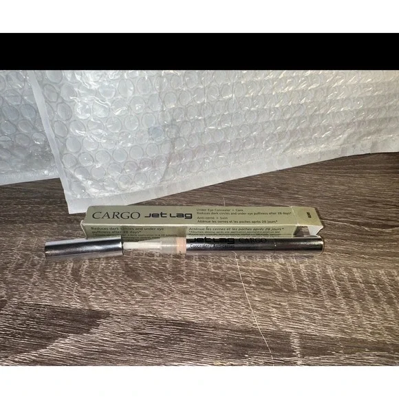 Cargo Jet Lag Under Eye Concealer + Care Light Fair Brush Applicator Face makeup