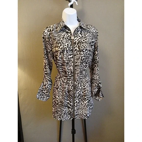 Michael Kors Women's Inverted Graphic Collared Top Black/White Animal Print Sm‎