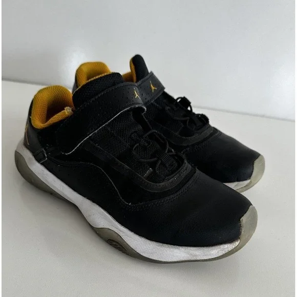 Nike‎ Air Jordan CMFT Low CZ0906-071 Black/Taxi/White Shoes - Toddler Size 1Y