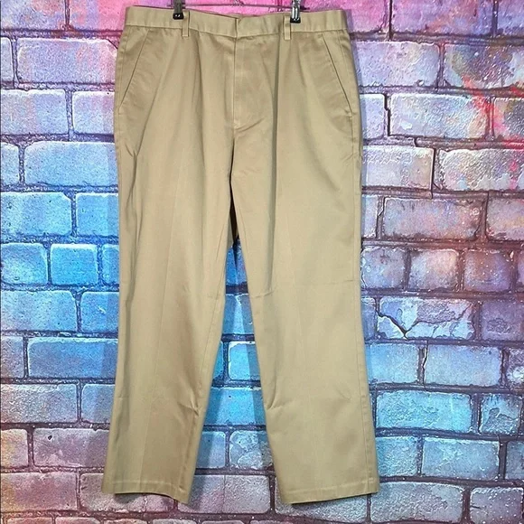 NWT Dockers Men's Khaki Pants W36 L30