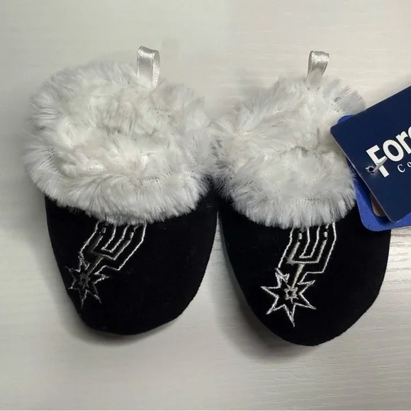 San Antonio Spurs Infant Newborn Baby Booties Slippers