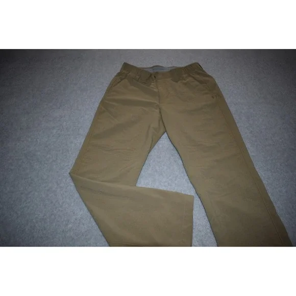 Under Armour Golf Pants Mens 32 x 30 Tan Loose Fit Chino Trousers Tan Logo