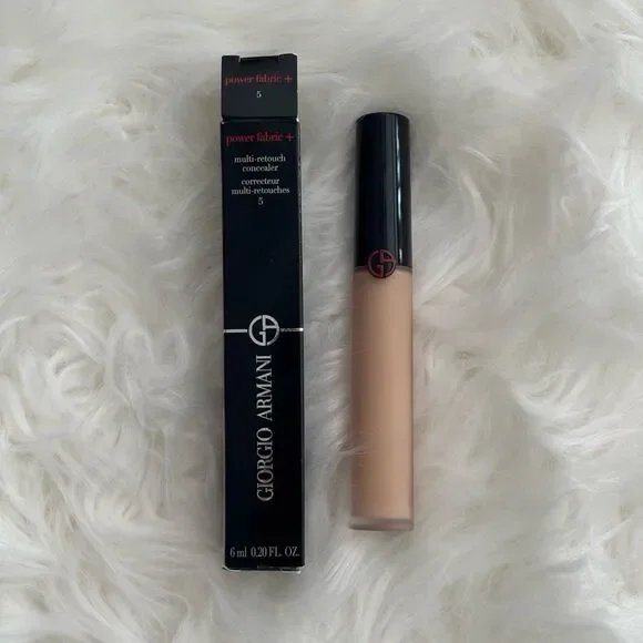 Giorgio Armani Beauty Power Fabric Concealer 5