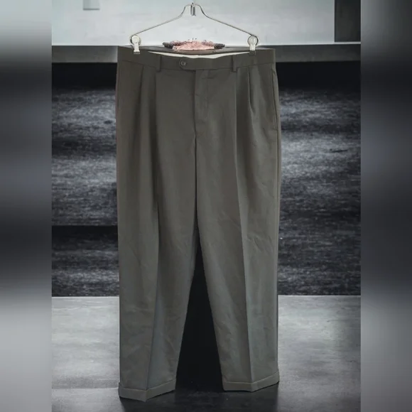 EUC Mens Roundtree & Yorke Dress Slacks 38x32
