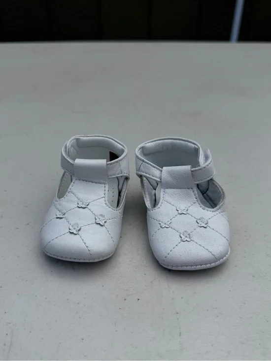 Baby Girls White T-Strap Floral Quilted Mary Jane Shoes