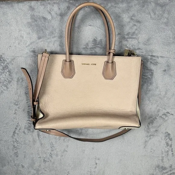 Michael Kors Mercer Women's Pebble Leather Messenger Crossbody Bag Designer