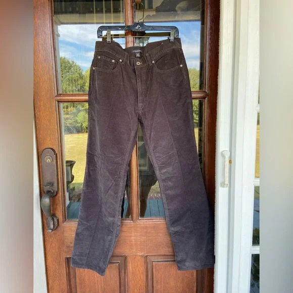 Banana Republic straight‎ fit corduroy pants. Dark brown. 34x32