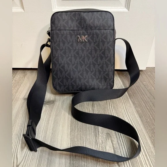 Michael Kors Everett Flight Crossbody Bag