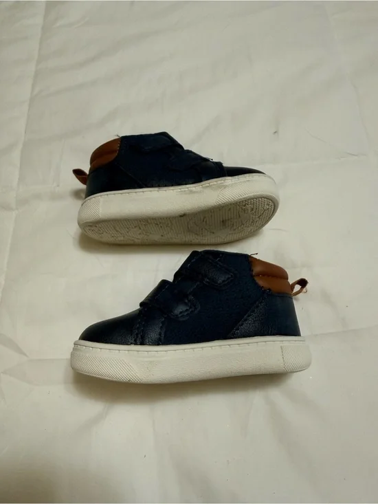 Carter's Boys Blue/White Hook & Loop Strap Casual Sneakers Stars US 3 M