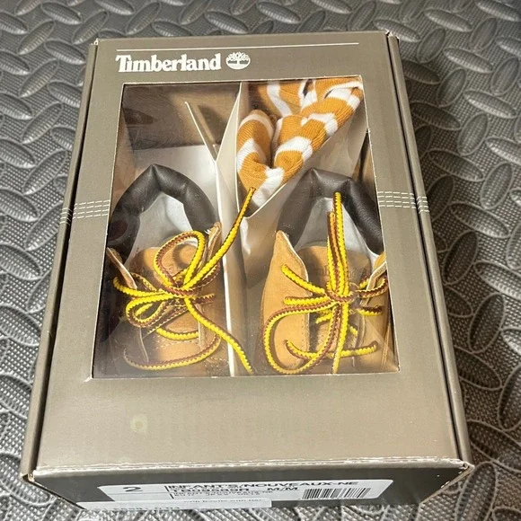 Timberland Newborn Infant Soft Bottom Wheat Toddler Shoes Crib Booties Cap Set 2