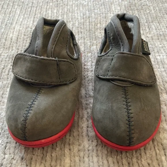 Bogs Leather Baby Booties Early Walker Shoes Size 4 Gray Red