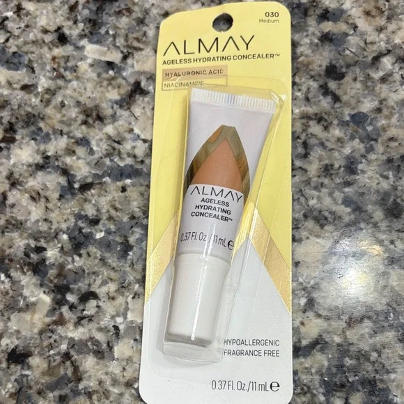 Almay Hydrating Concealer with Hyaluronic Acid 030 Medium