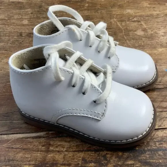 Footmates Todd White Leather Oxford Boys shoes size 4‎
