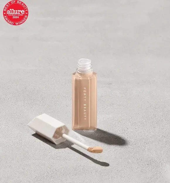 We're Even Hydrating Longwear Concealer | 200 C light pink undertones