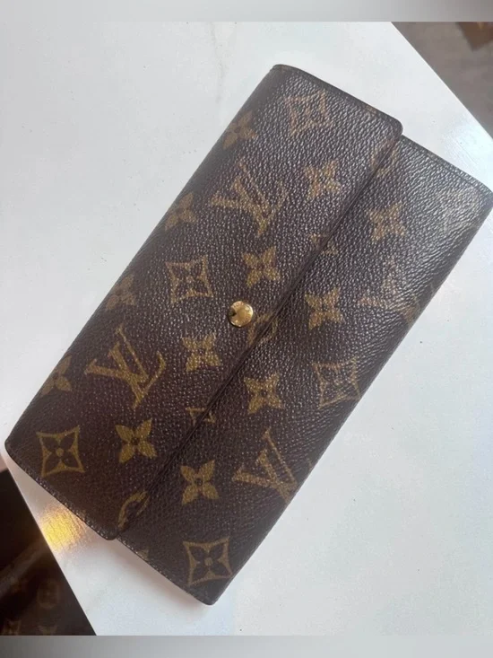 Louis Vuitton Monogram Portefeuille Sarah Wallet