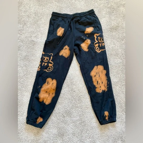 Teddy Fresh Bleach Graphic Sweats size M