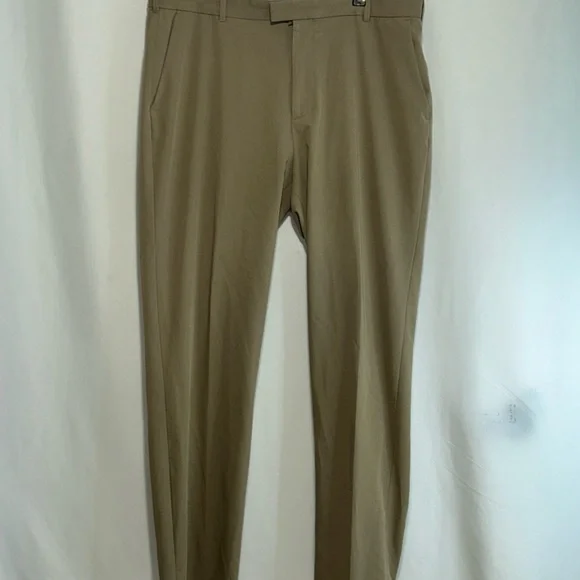 Izod Tan Chinos‎ Classic Fit Lightweight