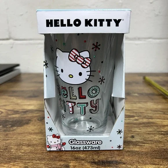 Hello Kitty Christmas 16‎ oz. Glassware/New Peppermint Bow Candy cane Red White