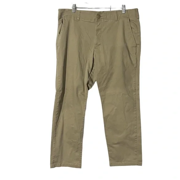 Lee Men’s Khaki Pants Straight Fit Size 38 x 30