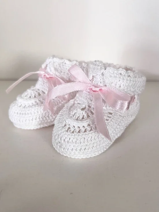 Vintage Crochet baby booties.