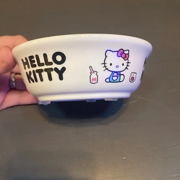 Sanrio Hello Kitty Pet Food Water Bowl Cat Dish with Non-Slip Base White NWT