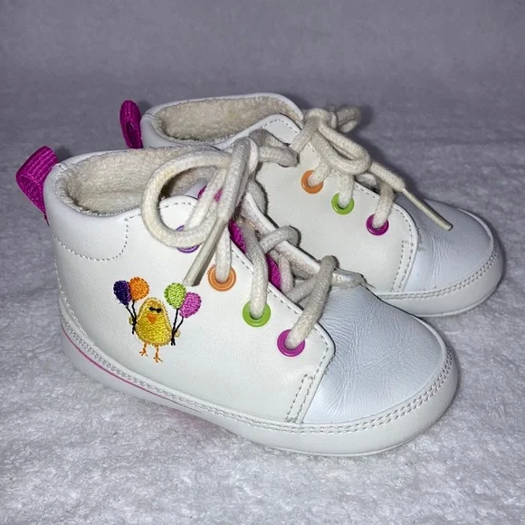Keds all baby crib shoes white leather embroidered chick balloons size 3